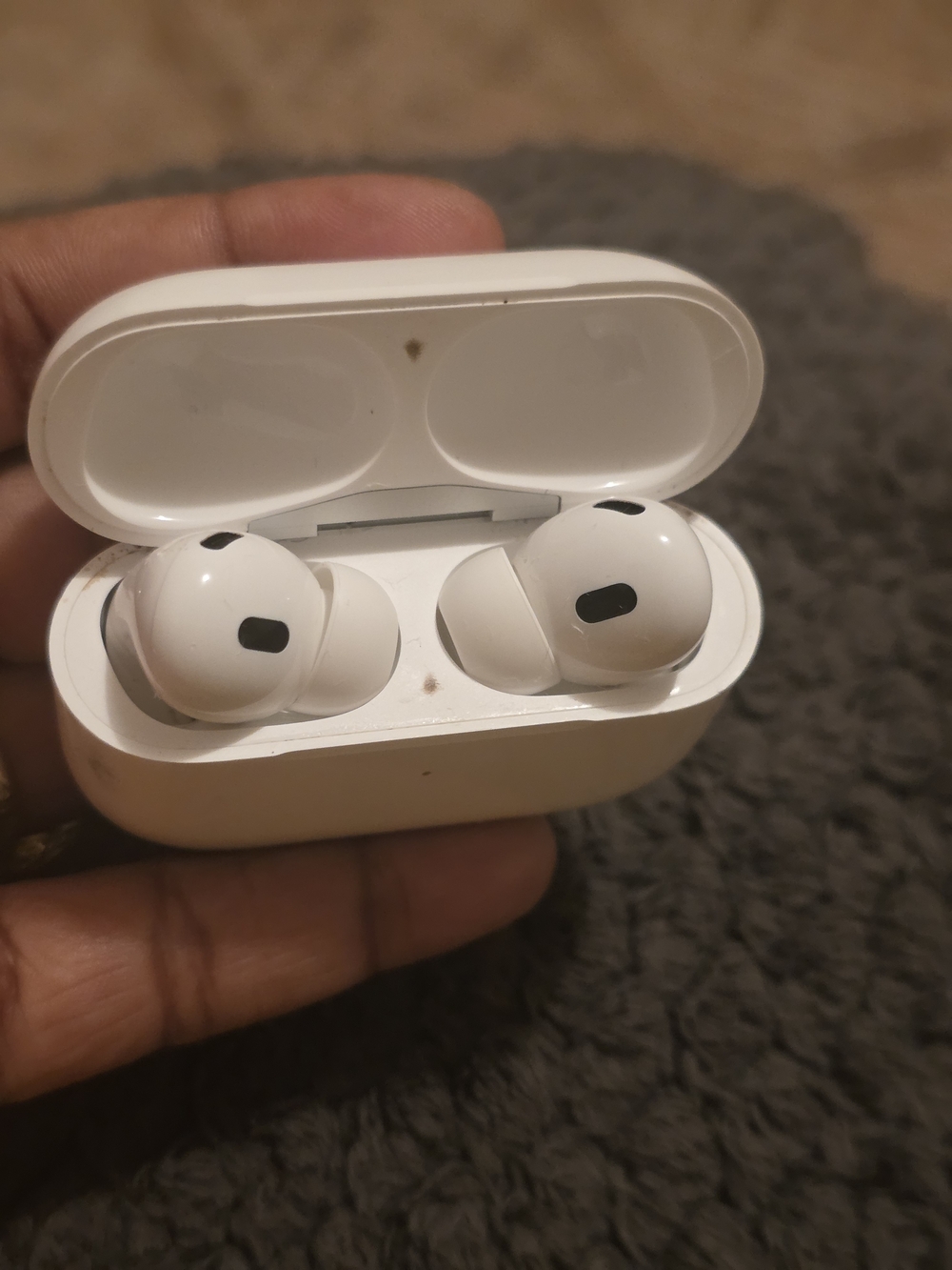 True Wireless In-Ear Earbuds with Magsafe Charging Case - White A2968